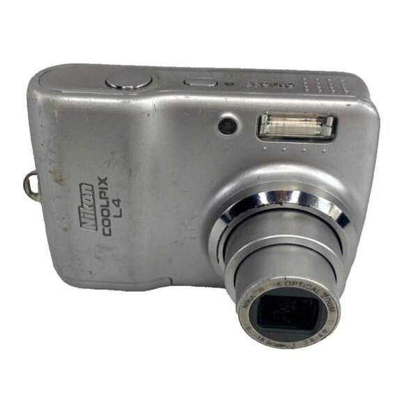 Nikon Coolpix L4 Compact Digital Camera 4.0MP Silver 3x Zoom Parts or Repair - Picture 5 of 6